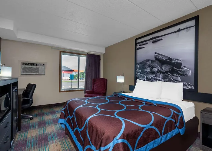 Super 8 By Wyndham Glenwood