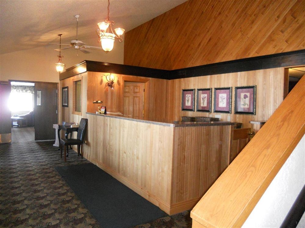 Super 8 By Wyndham Hotel 2*